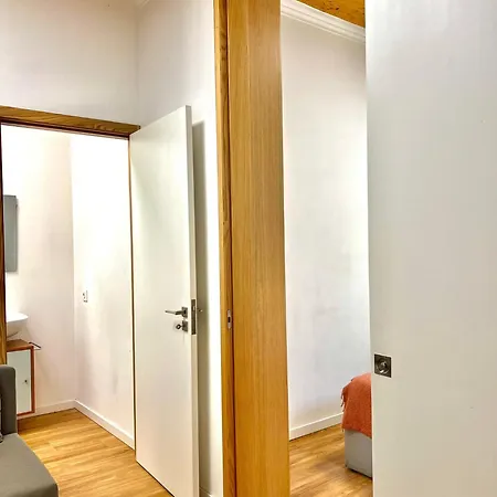 House דירה