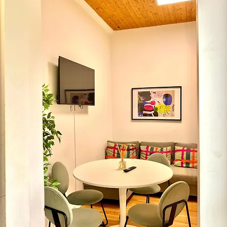 House דירה